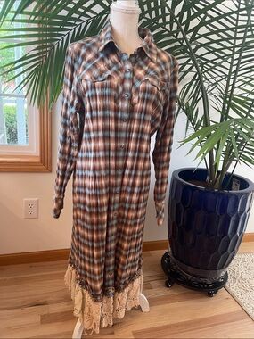 Vintage 316 Brown and turquoise Plaid Snap Front Maxi Dress with Lace Trim